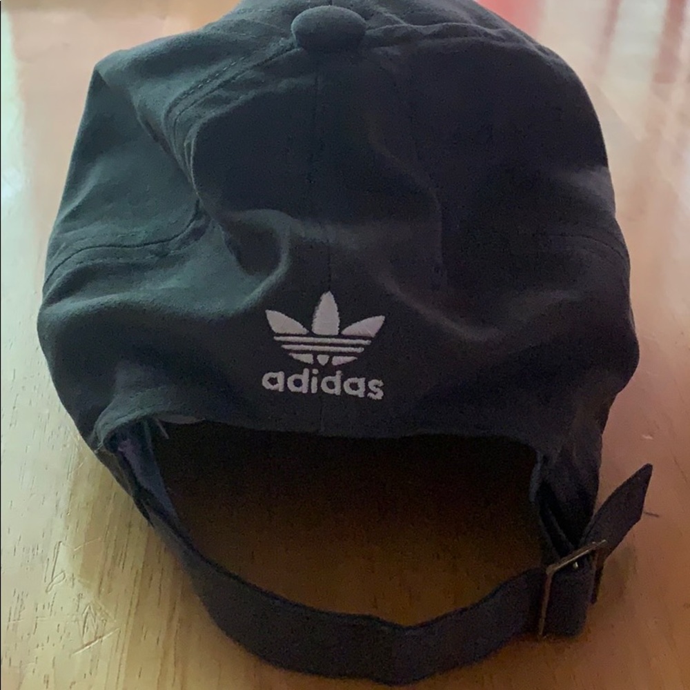 Adidas hat - Picture 2 of 2